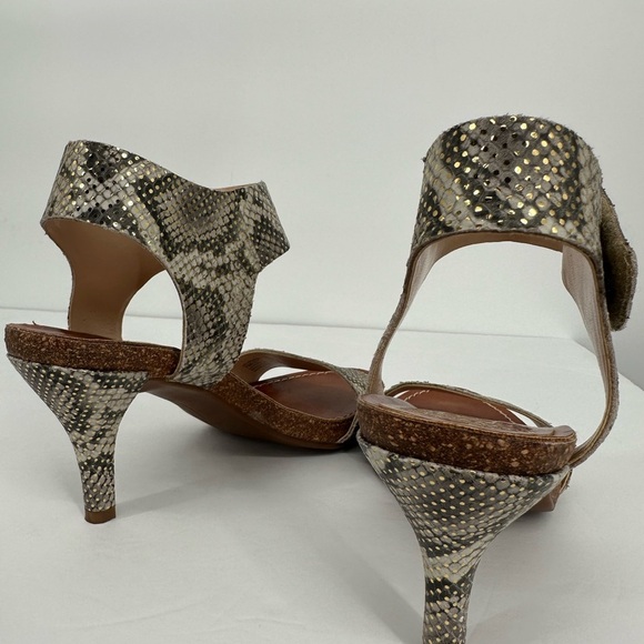 NWOT Vince Camuto Snake Print Metallic Velcro Sandals - Picture 6 of 12